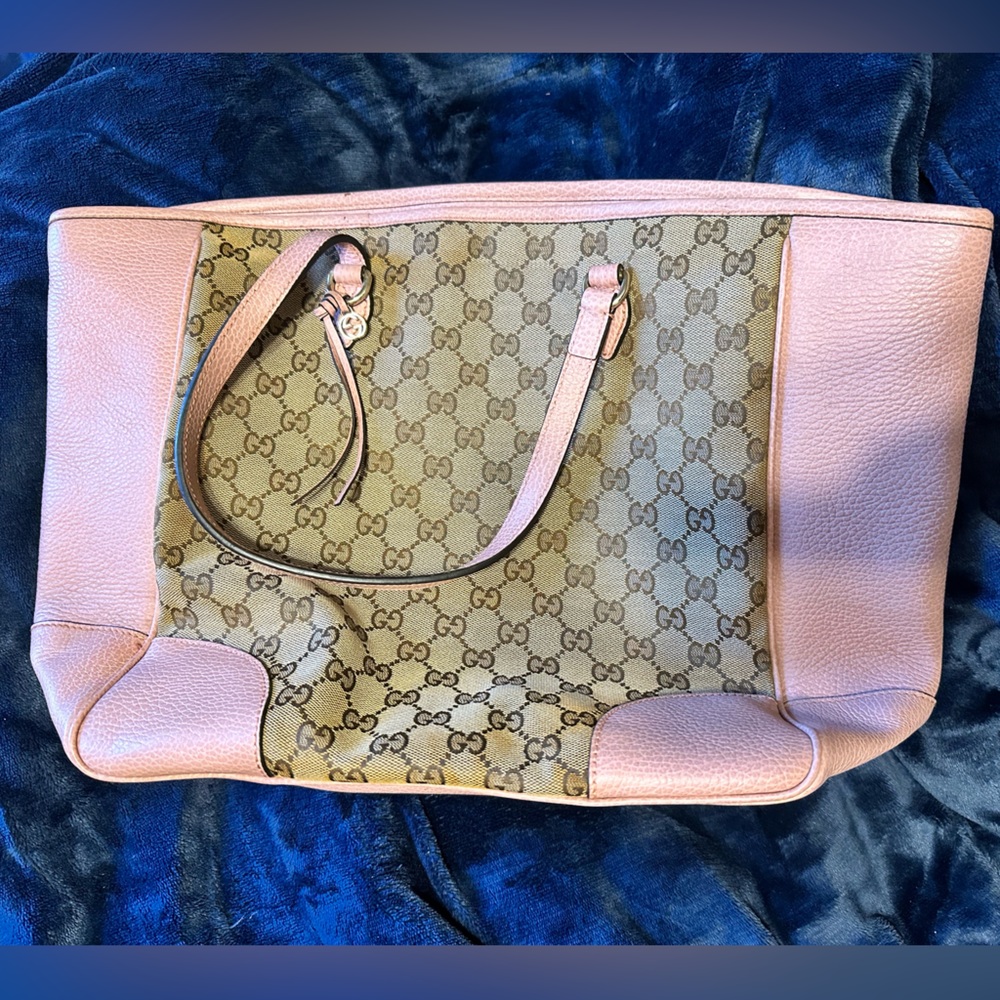 Gucci GG Canvas in used condition